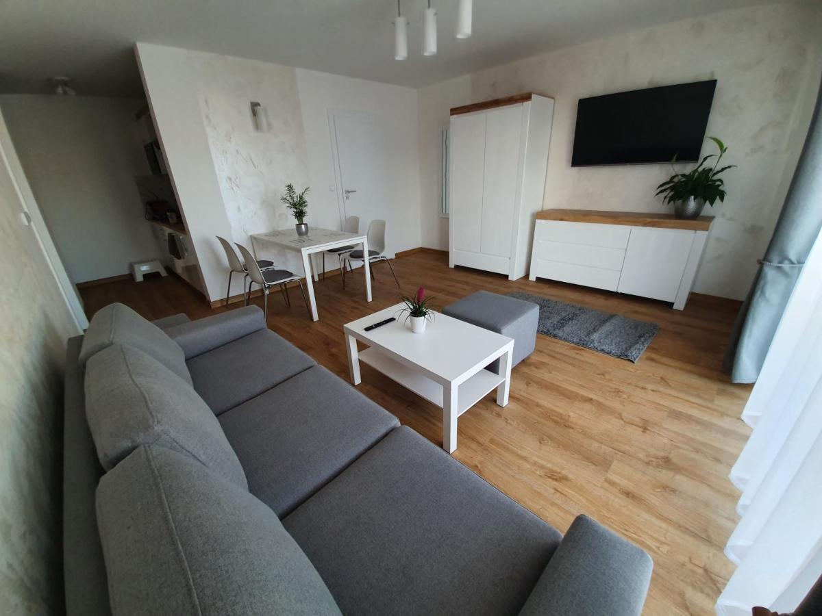 Alexandra Apartment