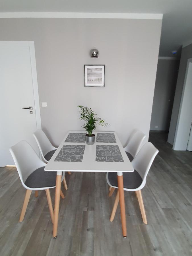Alexandra Apartment *